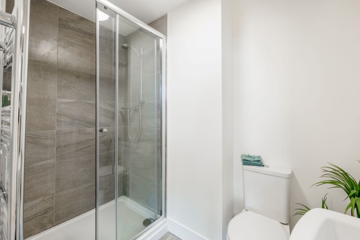 11 Anglo Works - 4 Bed Apartment Image 4